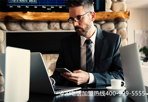 (400電話申請(qǐng)有哪些優(yōu)勢(shì))(企業(yè)使用400電話的特點(diǎn)表現(xiàn)有哪些？)