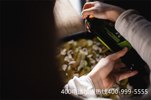 (400電話怎么申請開通攬境和途昂哪個(gè)好)(打400電話怎么收費(fèi)多少錢)