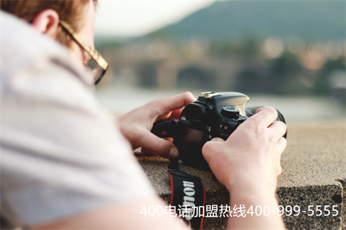 (中國電信400電話線上辦理業(yè)務(wù))(電信400電話好嗎？)